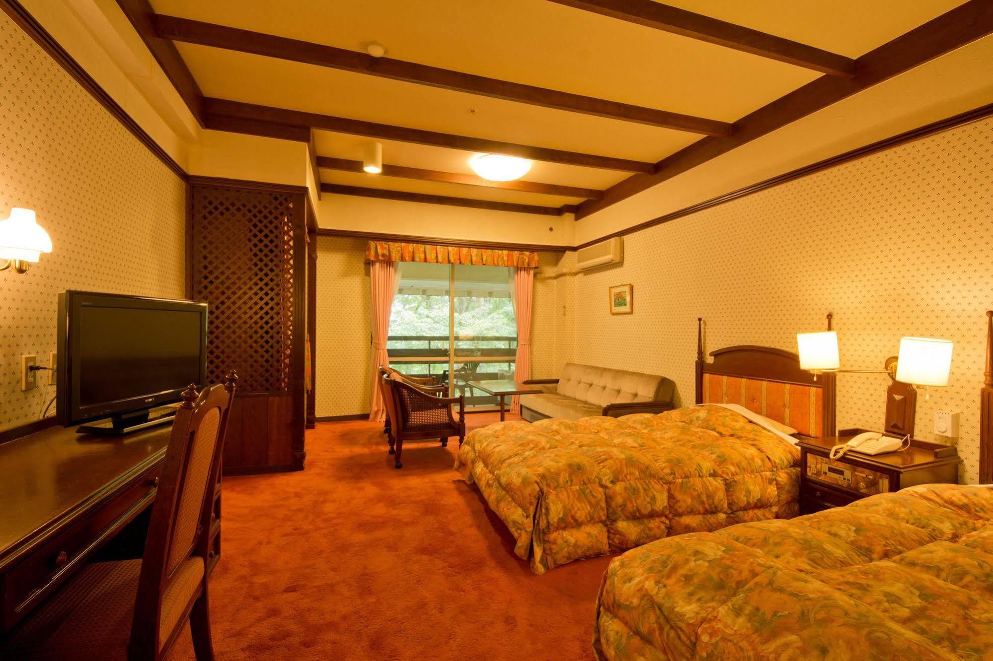 Kusatsu Onsen Village 4*